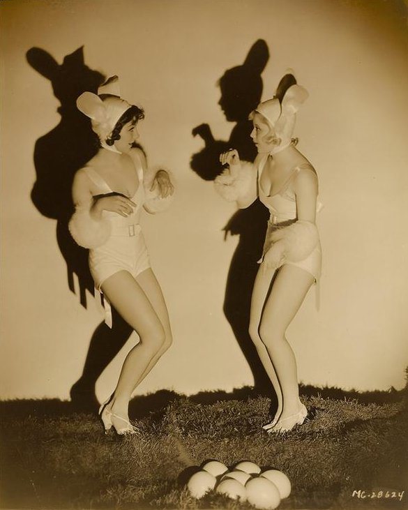 These gals are totally ovulating, for sure.