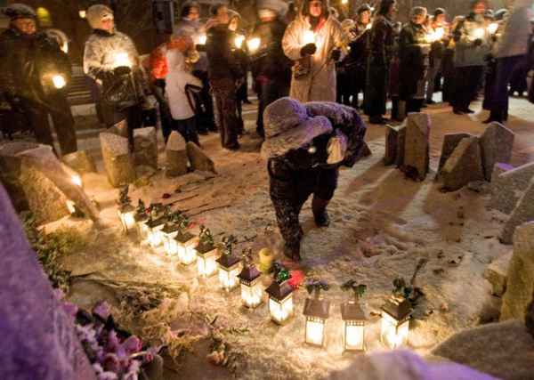 A vigil to honor the victims of the massacre at the Ecole Polytechnique.